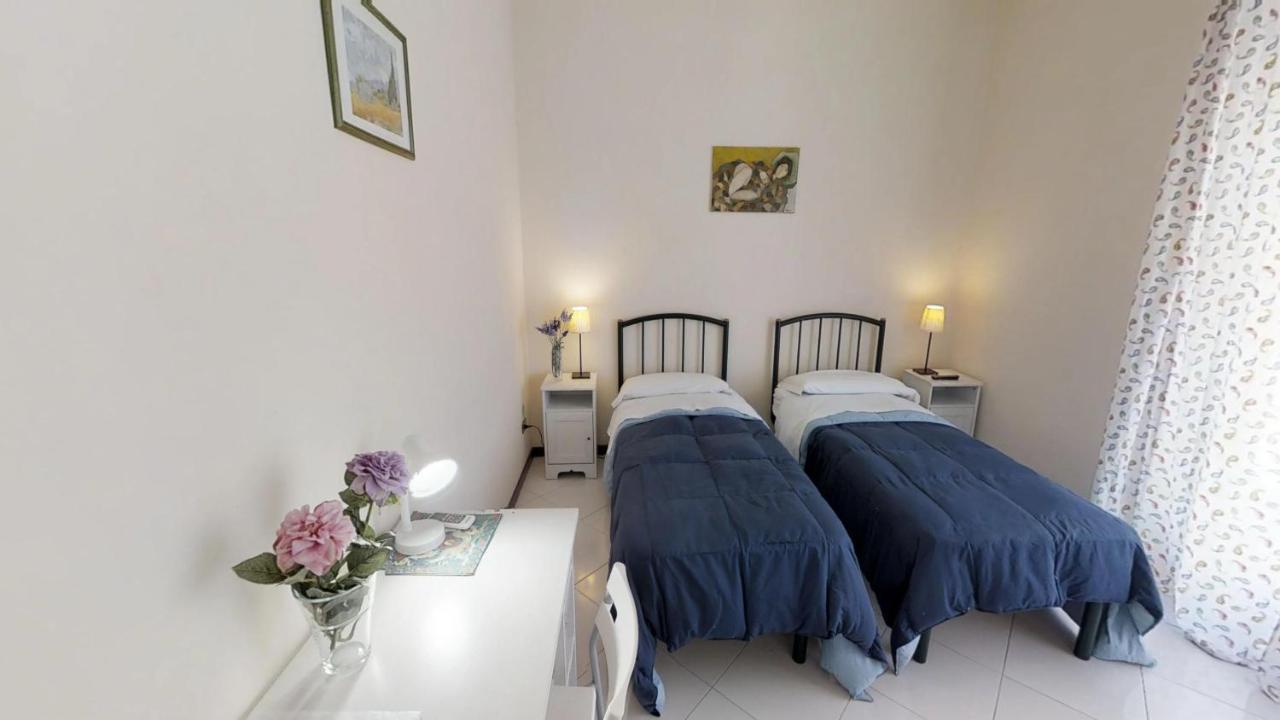 B&B Dietro Il Politeama Palermo Exterior foto