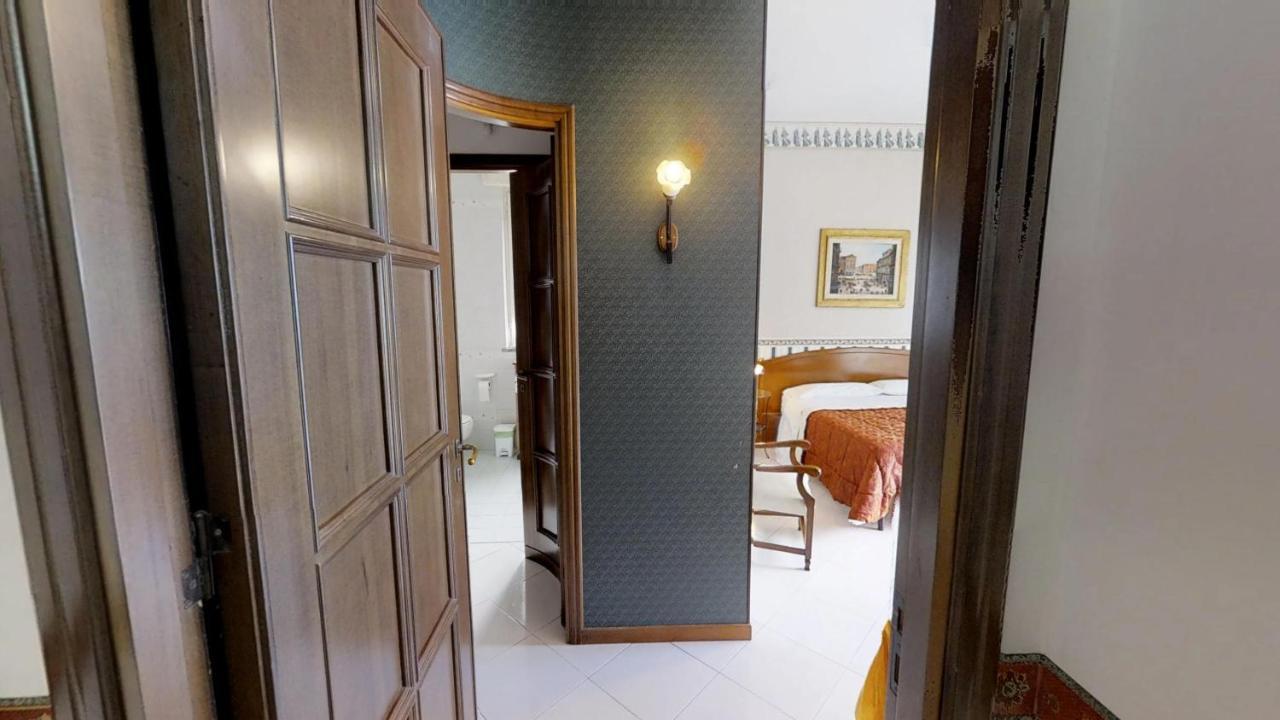 B&B Dietro Il Politeama Palermo Exterior foto